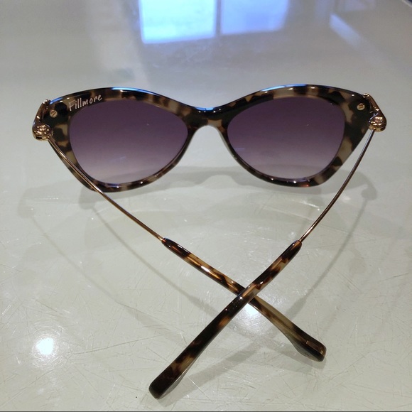 Elizabeth and James Fillmore Tortoise Sunglasses - Picture 4 of 4
